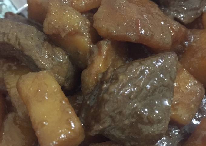 Semur daging kentang