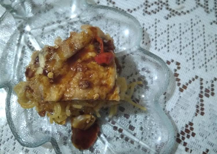 Langkah Mudah untuk Menyiapkan Mie Kering telur sambal kecap yang Bikin Ngiler