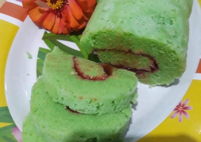 Bolu gulung pandan kukus