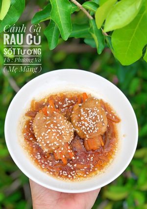 Hình của món Cánh Gà Rau Củ Sốt Tương.