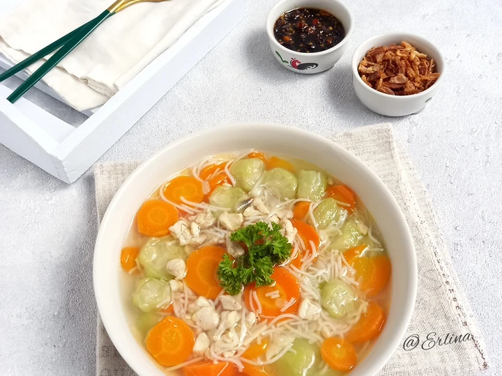 Cara Gampang Menyiapkan Resep Sop Oyong Wortel Ayam Bihun yang Lezat Sekali Anti Ribet, Lezat