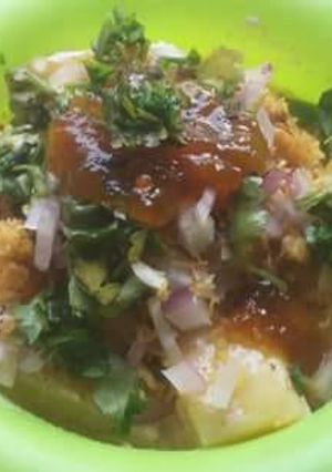 A picture of Masala Potato Chaat.