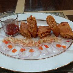 A picture of Spring rolls.