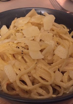 Une photo de Spaghetti à la crème de Truffe