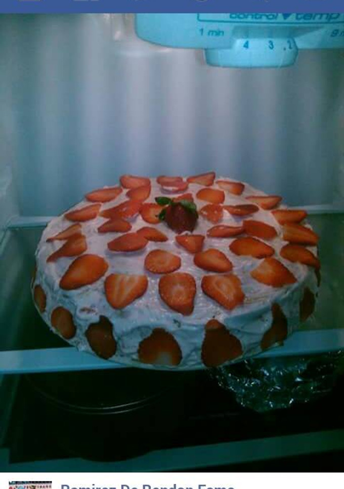 Una foto de Pastel de fresa con crema de coco