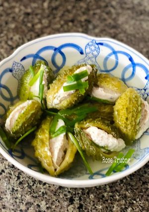 Hình của món Canh Khổ Qua Rừng Nhồi Chả Cá Măng.