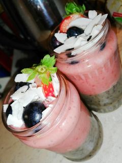 Gyümölcsös joghurt turmix recept fotója