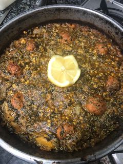 Una foto de 127. Paella de verduras y albóndigas (principal paella)