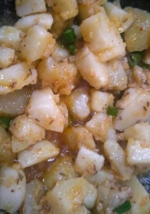 A picture of Jeera aloo.