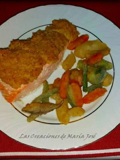 Una foto de Salmón con costra de quinoa