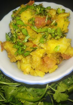आलू टमाटर की सूखी सब्जी (aloo tamatar ki sukhi sabzi recipe in Hindi) रेसिपी मुख्य फोटो