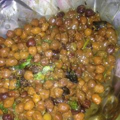 A picture of Memoni cholay.