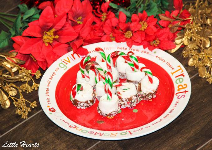 Christmassy Candy Cane Marshmallow Pops