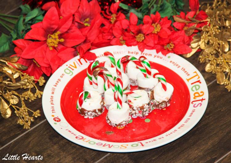 Christmassy Candy Cane Marshmallow Pops