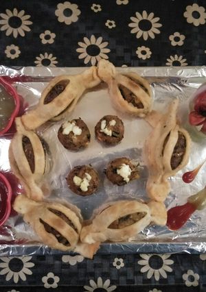 A picture of Navratan mix veg cheez corn kabab in toffee wrap 🍖.