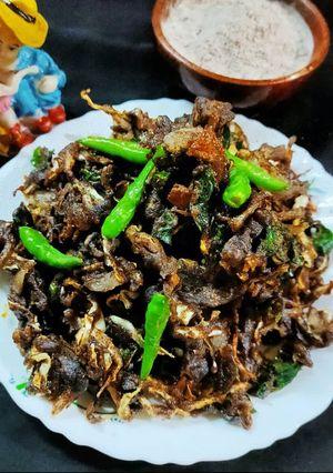 A picture of Ragi pakoda.
