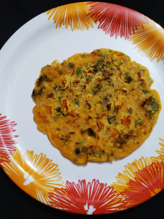 बेसन का चीला (Besan ka cheela recipe in Hindi) रेसिपी मुख्य फोटो