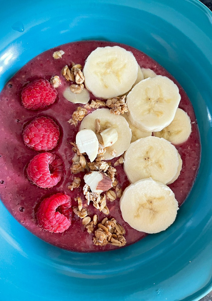 Una foto de Bowl de fresa con blackberries
