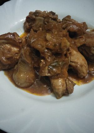 A picture of Coconut chicken stew.