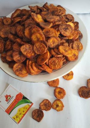 A picture of Ripe plantain chips.