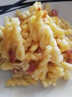 Foto di Gemelli al forno con besciamella, prosciutto e provola 🥓🥛🧀