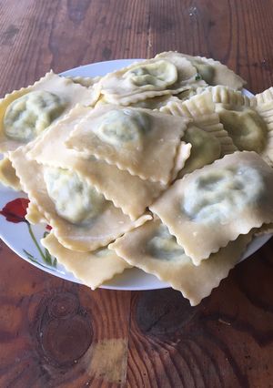 A picture of Spinach ricotta ravioli (ravioli plnené špenátom a ricottou).