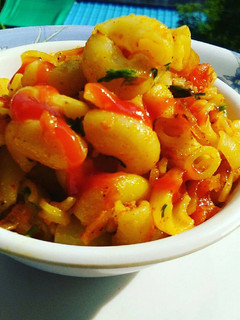 सब्जिया मैकरोनी (Veg Macaroni recipe in hindi) रेसिपी मुख्य फोटो