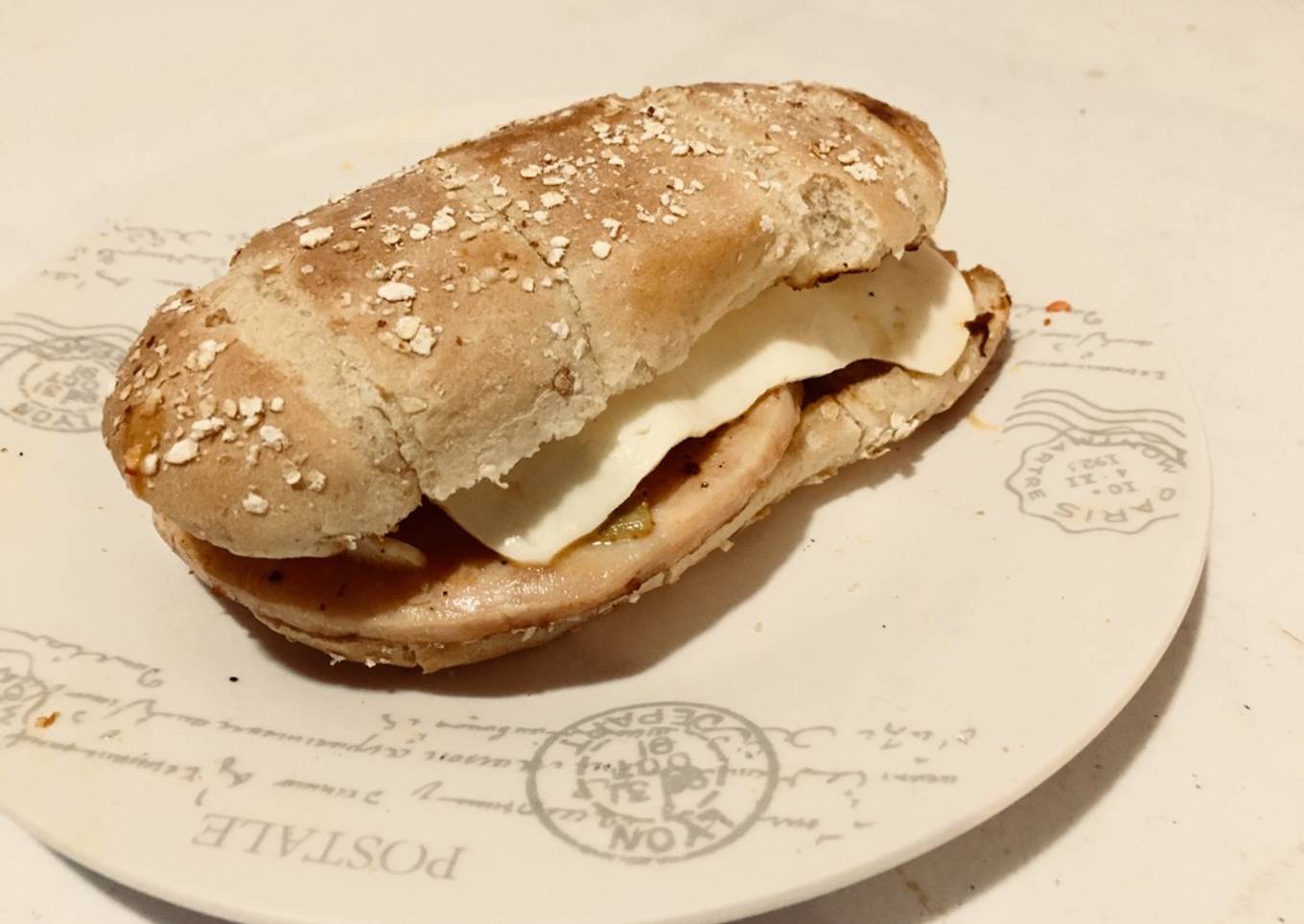 Hamburguesa de Pollo para Foráneos: $16 c/u