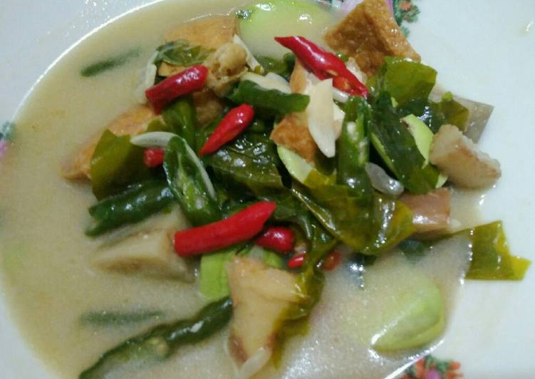 Cara mengolah Lodeh tahu cabe hijau yang mudah