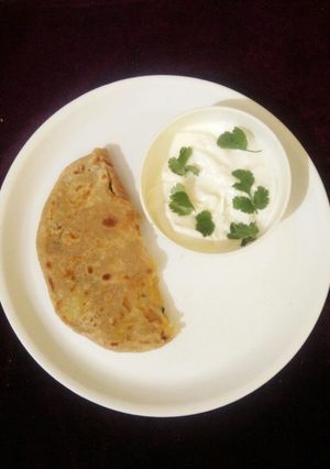 A picture of Aloo parantha.