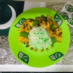 A picture of Pistachio chicken jalfarezi.