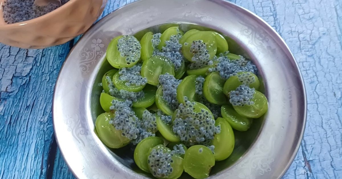 Shine Muscat Grapes Salad