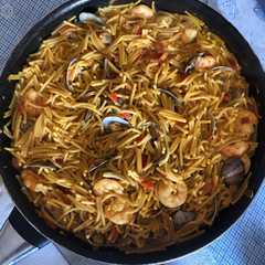 Foto principal de Fideuá con almejas y gambas