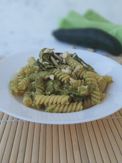 Foto di Fusilli alle zucchine e mandorle