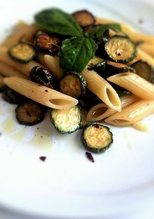 Foto di Pasta e zucchine alla scapece