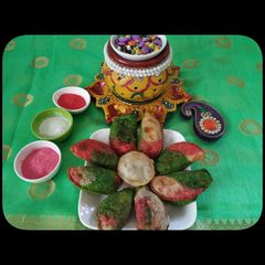 A picture of Ghughra/Gujiya.