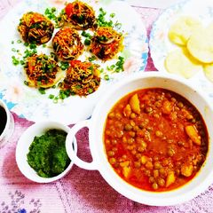 A picture of Aloo Puri platter.