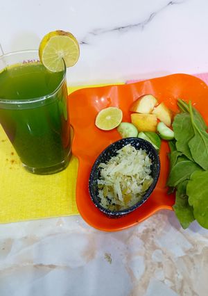 A picture of Spinach Green Juice For Glowing Skin and Hair Care.