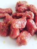Gnocchi patate e barbabietola rossa con scorze di limone