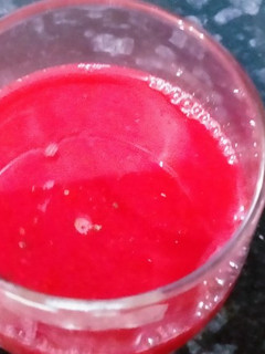 गाजर चुकंदर का जूस (Gajar chukandar ka juice recipe in Hindi) रेसिपी मुख्य फोटो