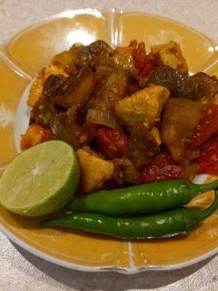 عکسی از دستور خوراک بادمجان با مرغ