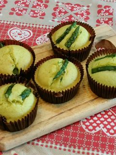 Foto di Muffin agli asparagi (dolci)