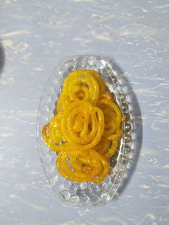 જલેબી (jalebi in gujarati) રેસીપી મુખ્ય ફોટો