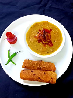 દાળ ઢોકળી (Dal Dhokli recipe in gujarati) રેસીપી મુખ્ય ફોટો