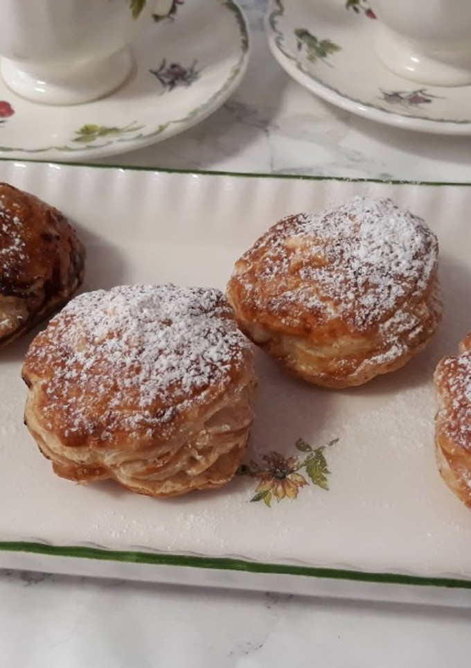 Una foto de Hojaldre relleno de chocolate