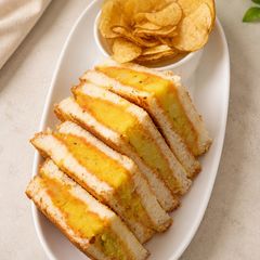 A picture of No Onion No garlic potato Sandwich.