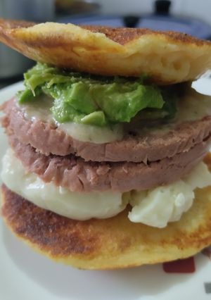 Una foto de Sándwich de queso y mortadela casera🥪🥙🥯!!!