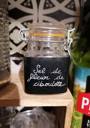 Une photo de Sel de fleur de ciboulette