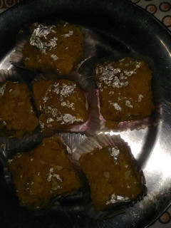 बेसन की सेव की बर्फी (Besan ki sev ki barfi recipe in hindi) रेसिपी मुख्य फोटो