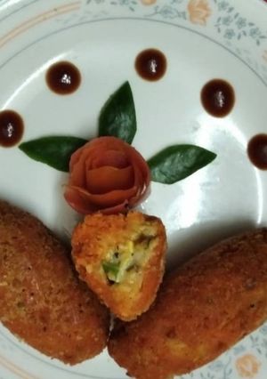 A picture of Tomato cheese roll.